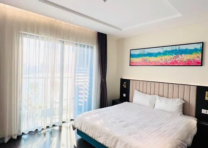 08a18 Sea View Ha Long